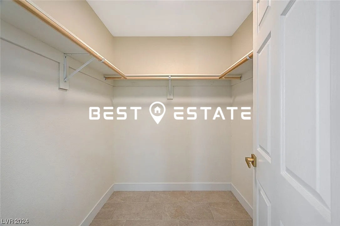 Tudur Ln, Las Vegas, NV 89119