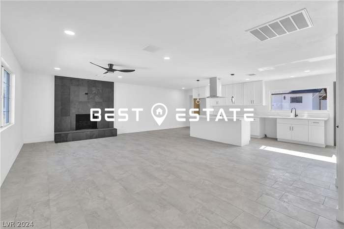 Scotwood St, Las Vegas, NV 89121