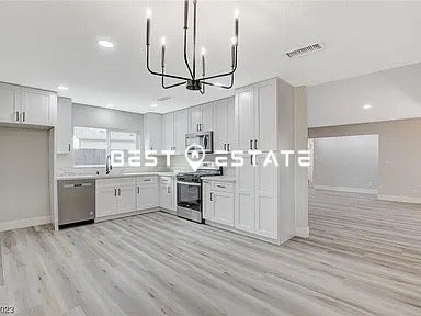 Manford Dr, Las Vegas, NV 89104