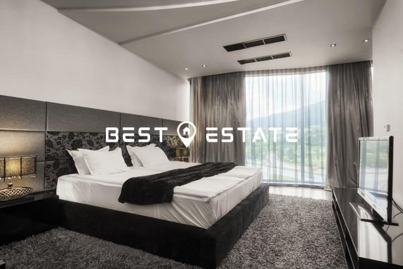 Luxurious living with panoramic views